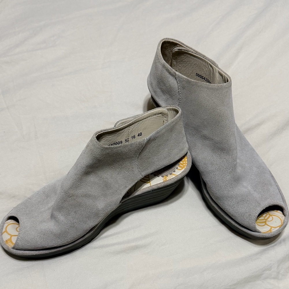 Fly London Ypul in Cupido Taupe Suede Wedge with a Peep Toe  Size EU 40 US 9-9.5